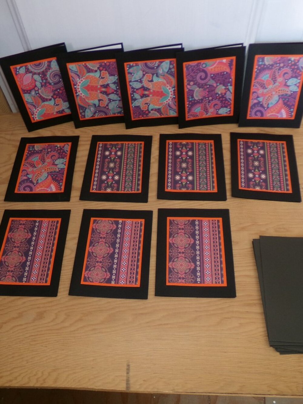 Set of 12 NWT Black Floral Notecards